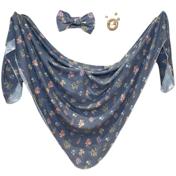 Toby Baby/Infant Girl Floral Blanket, Headband & Teether 3 Piece Set | NEW/NWT🪻 - Picture 2 of 6